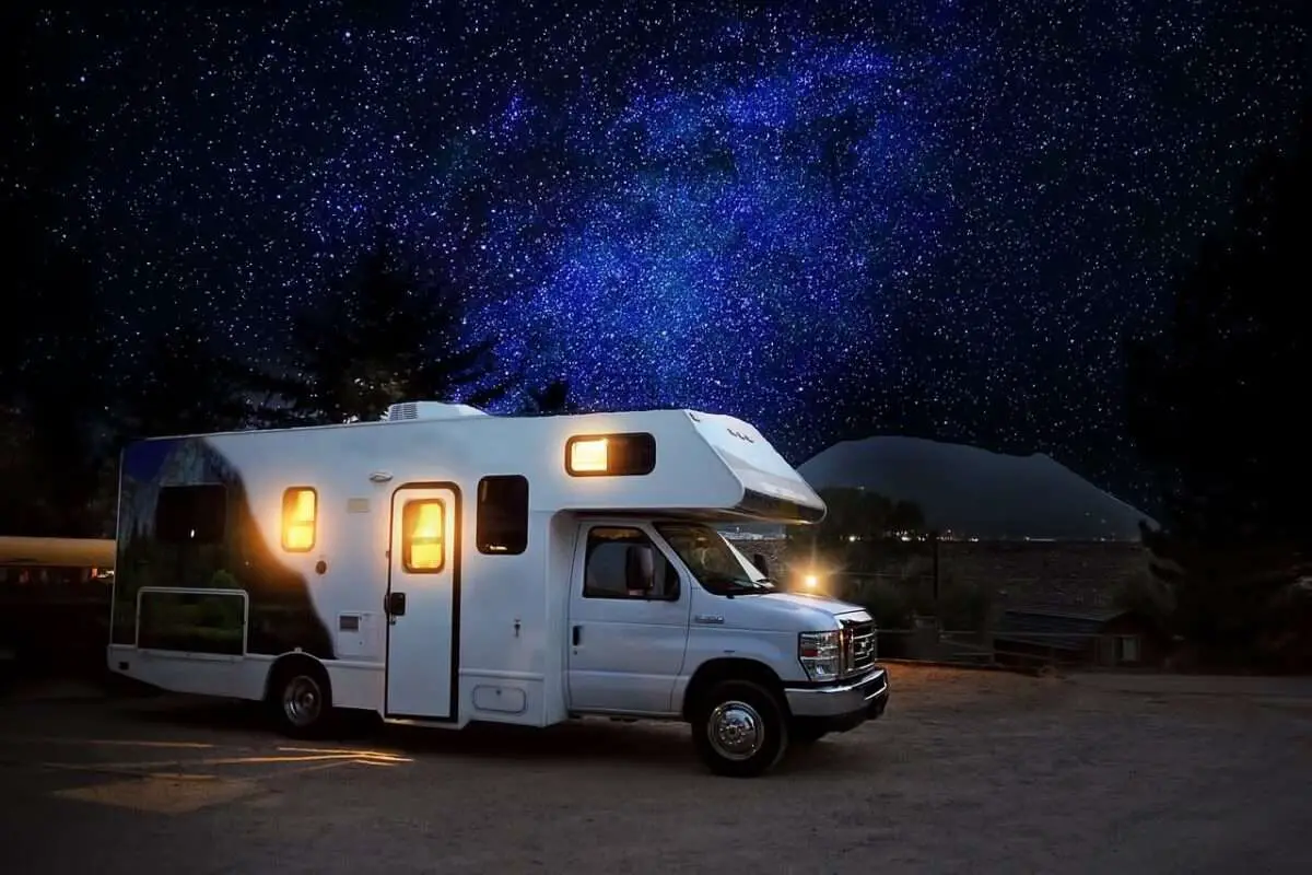 RV camping among beautiful stars