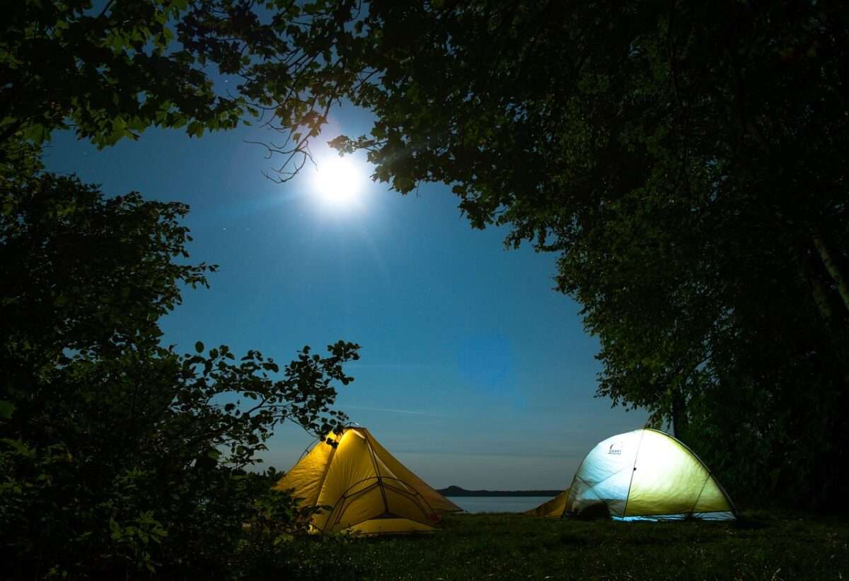 how to insulate yourself while tent camping in thunderstorm